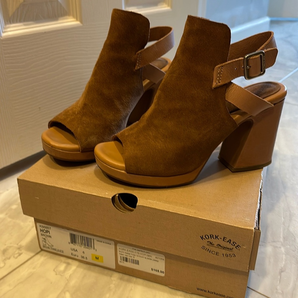 Kork-Ease Hopi Sandal Brown/Tan Suede Block Heel